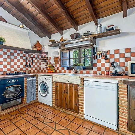 2 Bedroom In בית נופש מיחאס